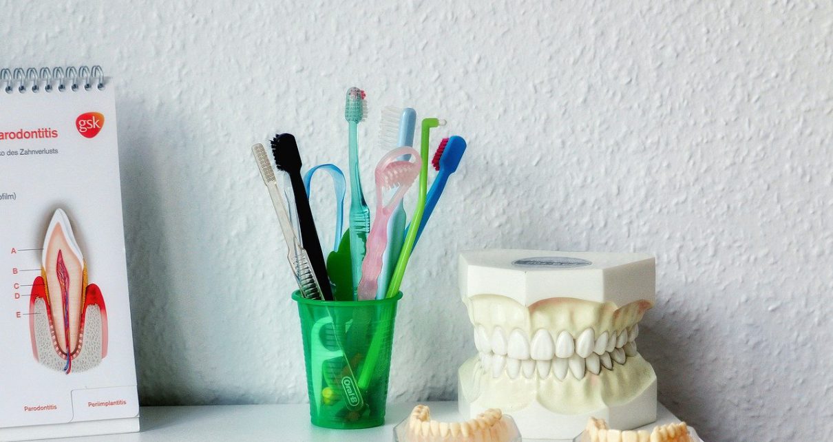 narzędzia dentystyczne, wizyta u stomatologa