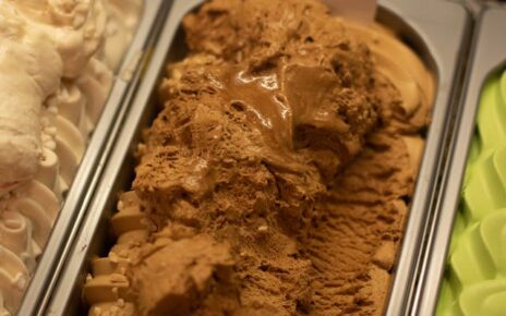 Frezer do lodów i maszyna do ubijania śmietany