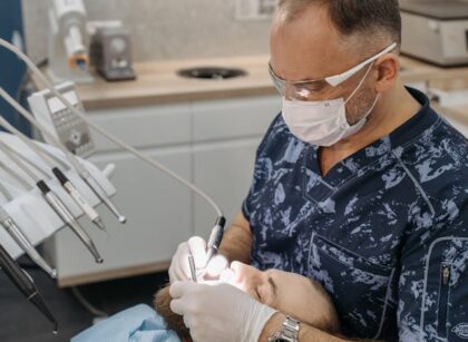 wizyty u periodontologa