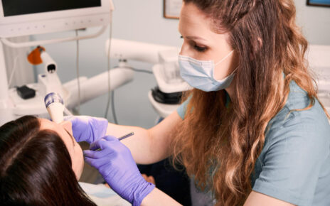 Czy implantację można wykonać kilka lat po ekstrakcji?