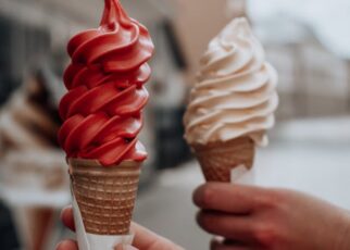 Profesjonalna maszyna do lodów świderków – jak działa?