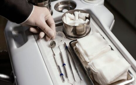 Dlaczego czasami bez podniesienia dna zatoki szczękowej nie można wszczepić implantu?